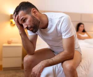 Faiblesse sexuelle chez l’homme: causes, symptômes et solutions naturelles